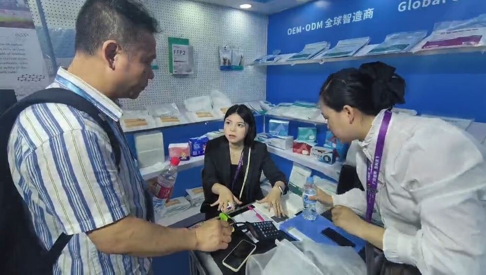 Product consultation at the exhibition booth